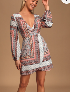 NWOT Size S LULUS Dress