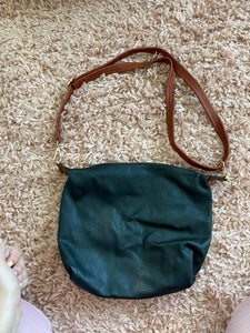 Good conidtion Michael Kors Leather Crossbody